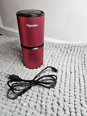 NWOT Fignolee Red USB Car Air Purifier